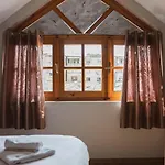Garden Boutique 3*