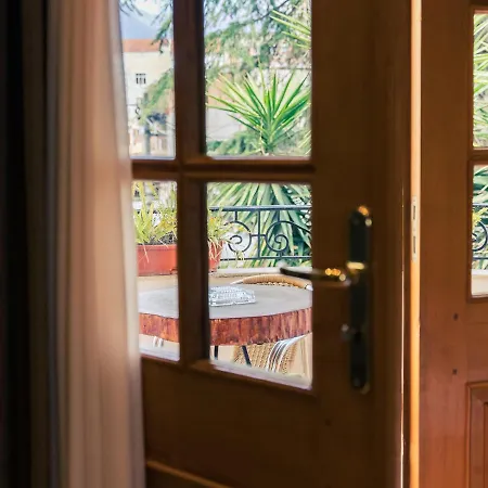 Garden Boutique فندق مبيت وإفطار تيرانا