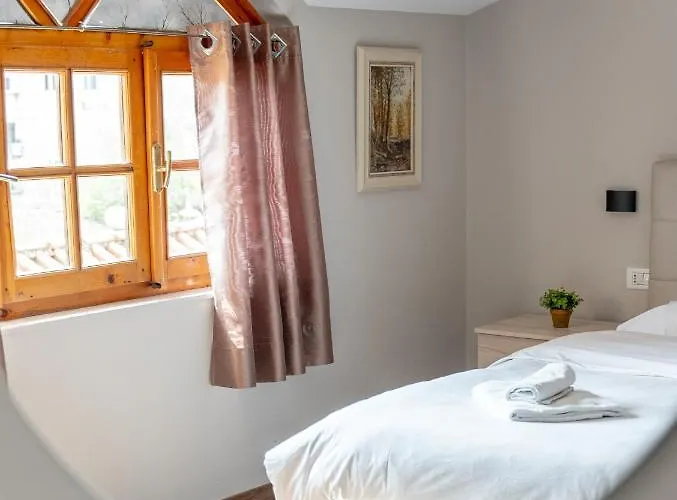 Garden Boutique Couette-café Tirana